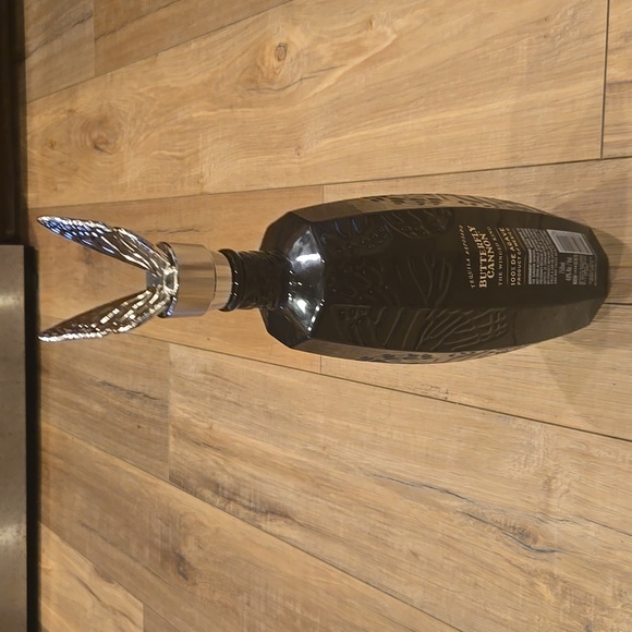 Bufferfly Cannon Tequila Cork Decorative Bottle with Silver Top Empty - Picture 5 of 8